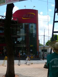 Supermarkt Real in Nemby