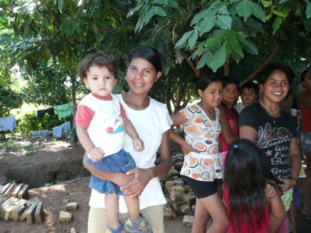 Geschenketag 5.1.2010 in Paraguay Altos