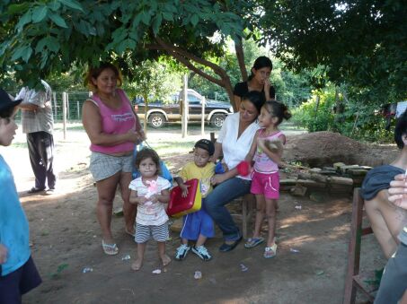 Geschenketag 5.1.2010 in Paraguay Altos