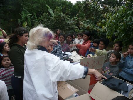 Geschenke an unsere Nachbarn in Paraguay