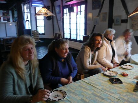 Ein Jahr Weibertreffen in San Bernardino, Paraguay 