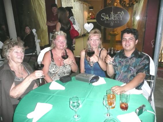 weitere Bilder von der Eröffnungsparty Brautmoden