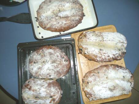 35 Grad im Schatten und ich backe Stollen