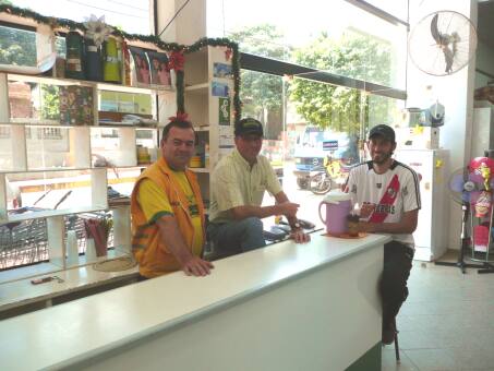 Einkaufen im San Sebastian Caacupe