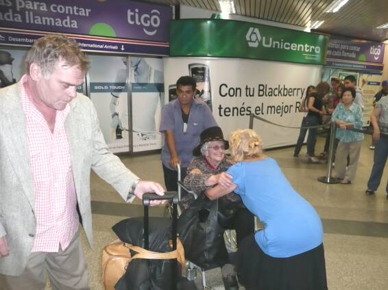 Großmutter ist mit 94 Jahren von Deutschland 