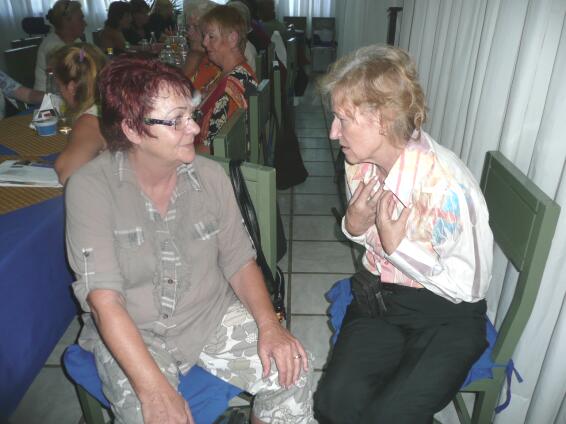 Weibertreffen im November Sanber Paraguay Los Alpes