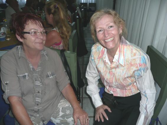 Weibertreffen im November Sanber Paraguay Los Alpes