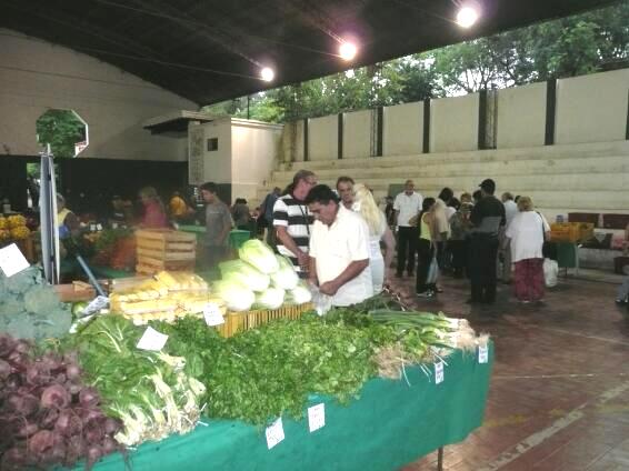 Obst u. Gemüsemarkt in San Bernardino eröffnet