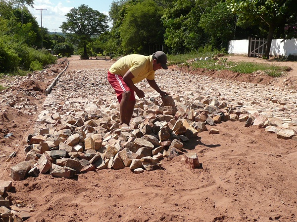 Strassenbau in Altos Paraguay