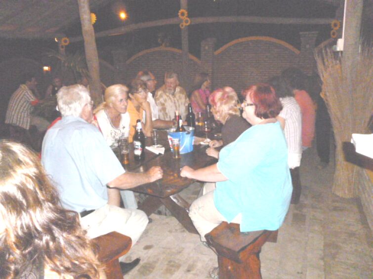 Neueröffnung der Gaststätte in Altos 