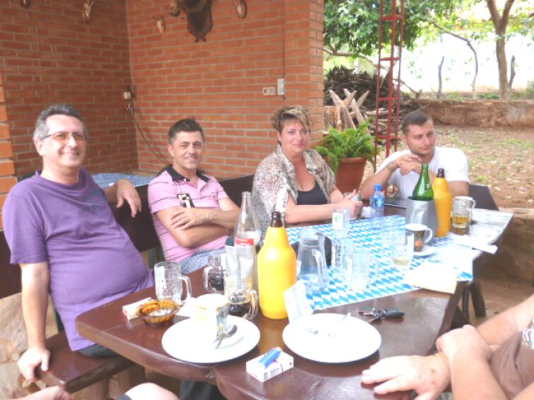 Oktoberfest im Schwarzwalddörfle in Paraguay