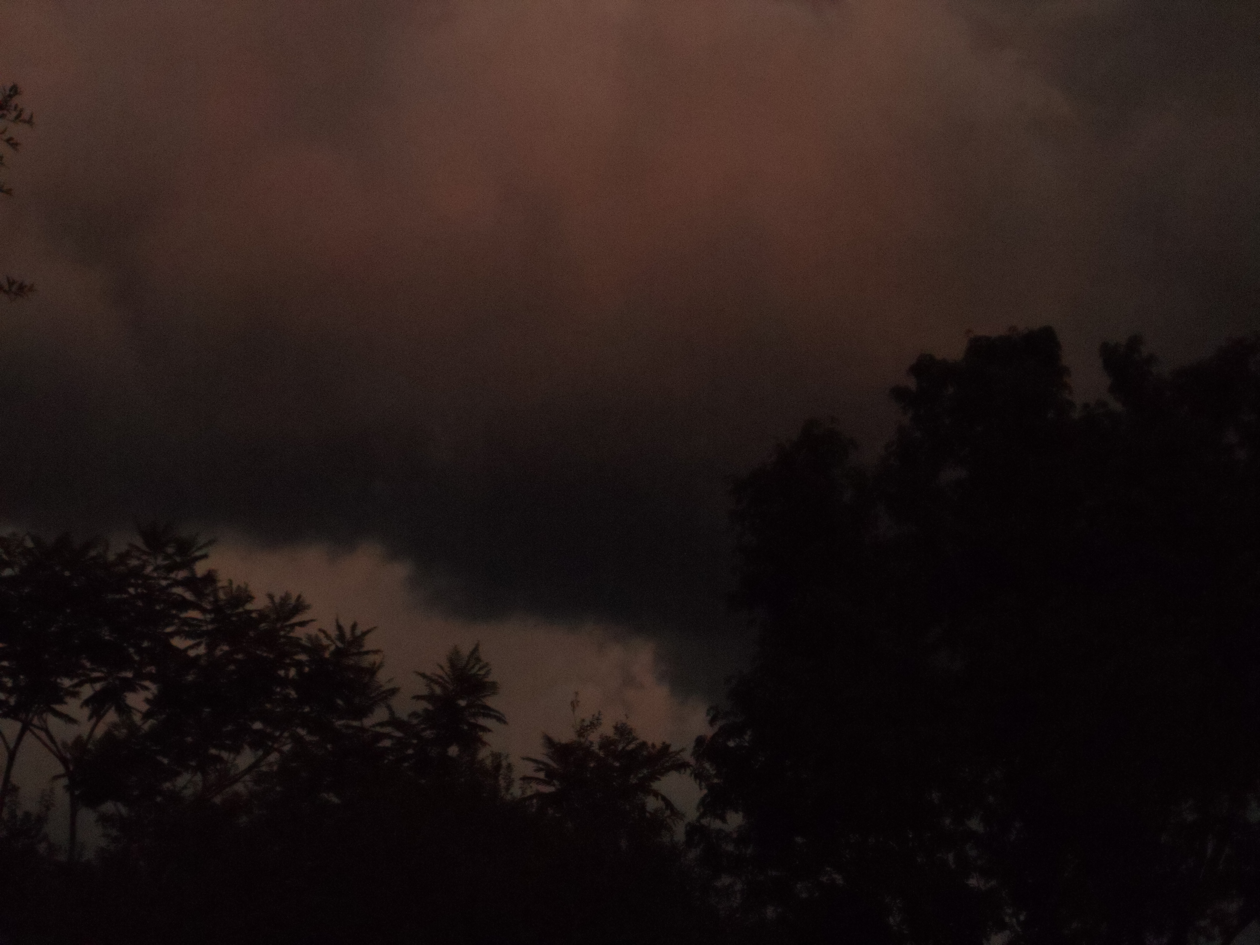 Samstagabend und der Himmel über uns