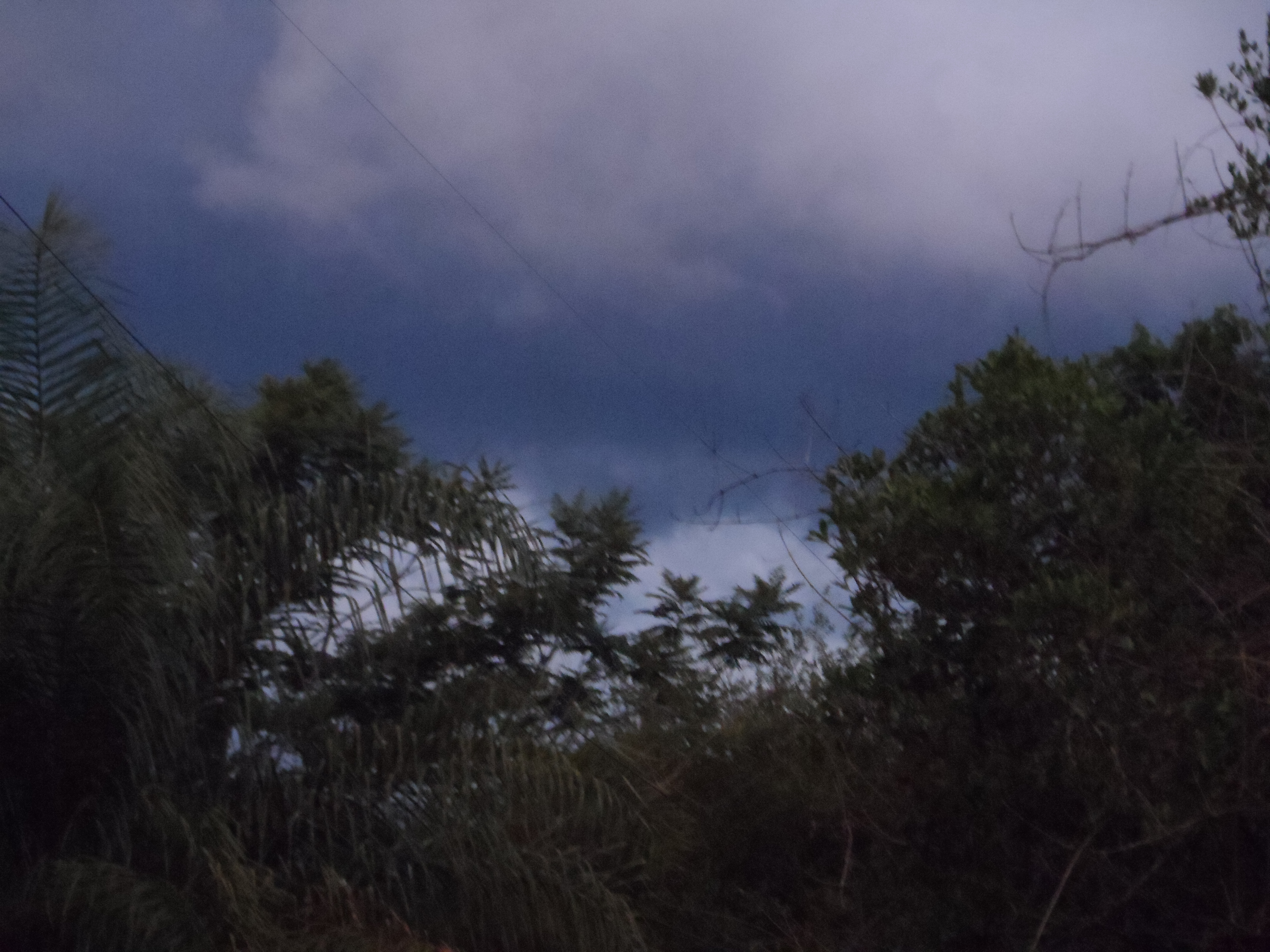 Samstagabend und der Himmel über uns