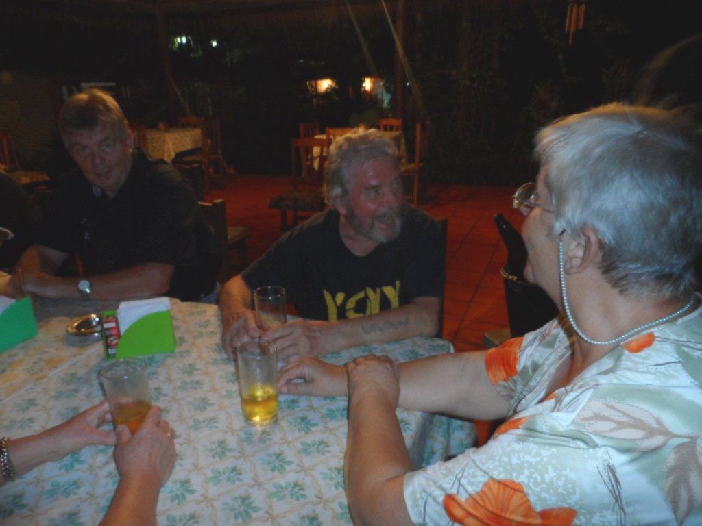 Erbsensuppe und Kuchen