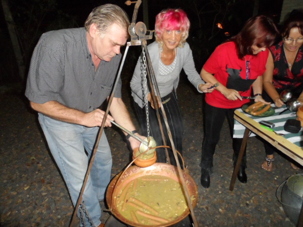 Erbsensuppe und Kuchen