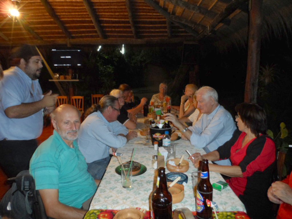 Erbsensuppe und Kuchen