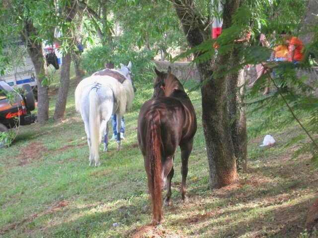 Caacupé, Reiten Tobati, Atyra