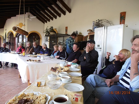 Alfred hat uns heute bei Kaffee und Kuchen......