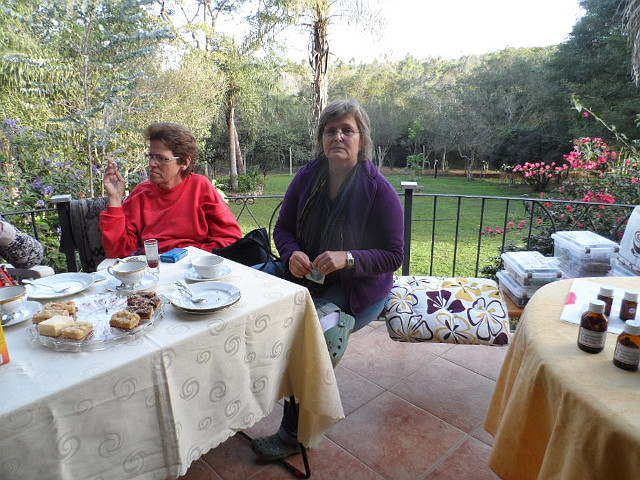 Alfred hat uns heute bei Kaffee und Kuchen......