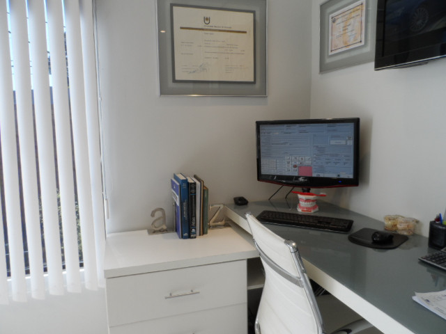 Zahnarzt Dr. David Neufeld