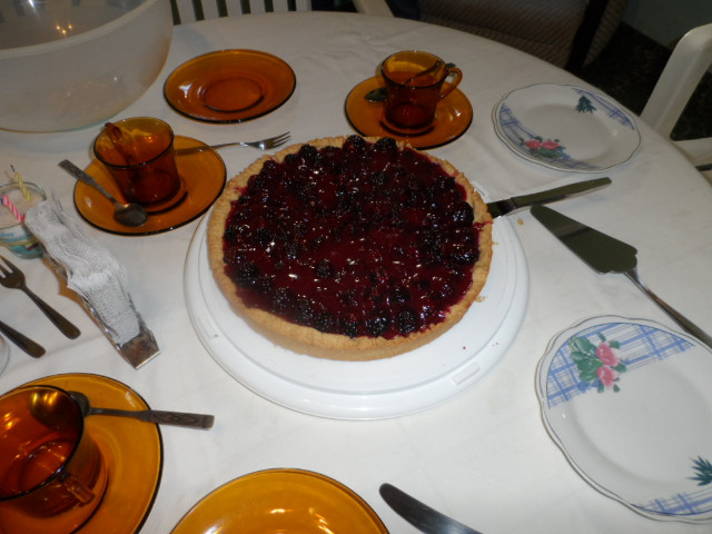 Erna  wurde   82   Jahre und ist noch quietsch munter