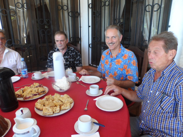 Gäste, Kuchen und Freunde gewonnen