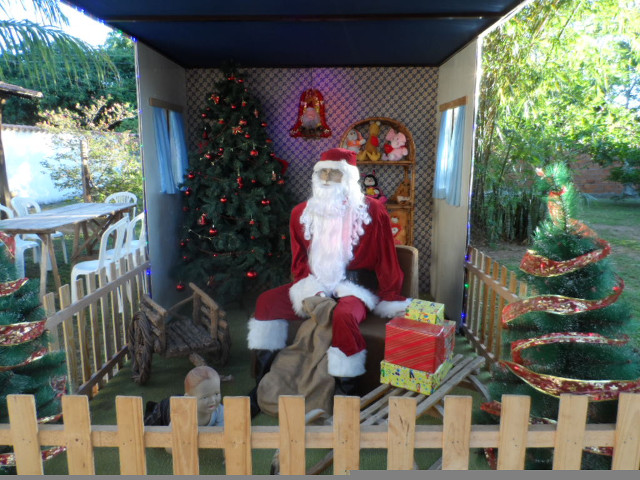 Weihnachtsbescherung für ca. 300 Kinder