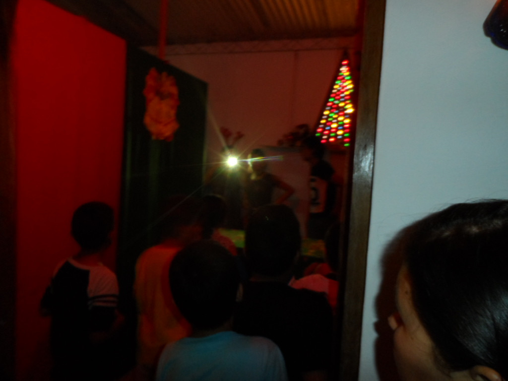 Weihnachtsbescherung für ca. 300 Kinder