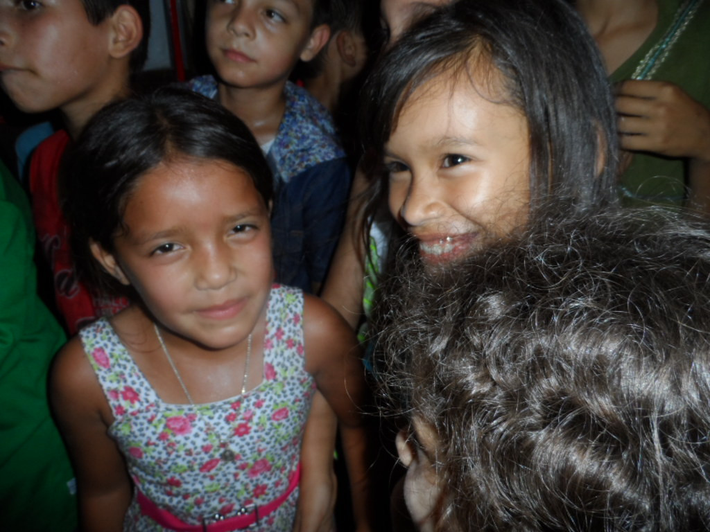 Weihnachtsbescherung für ca. 300 Kinder