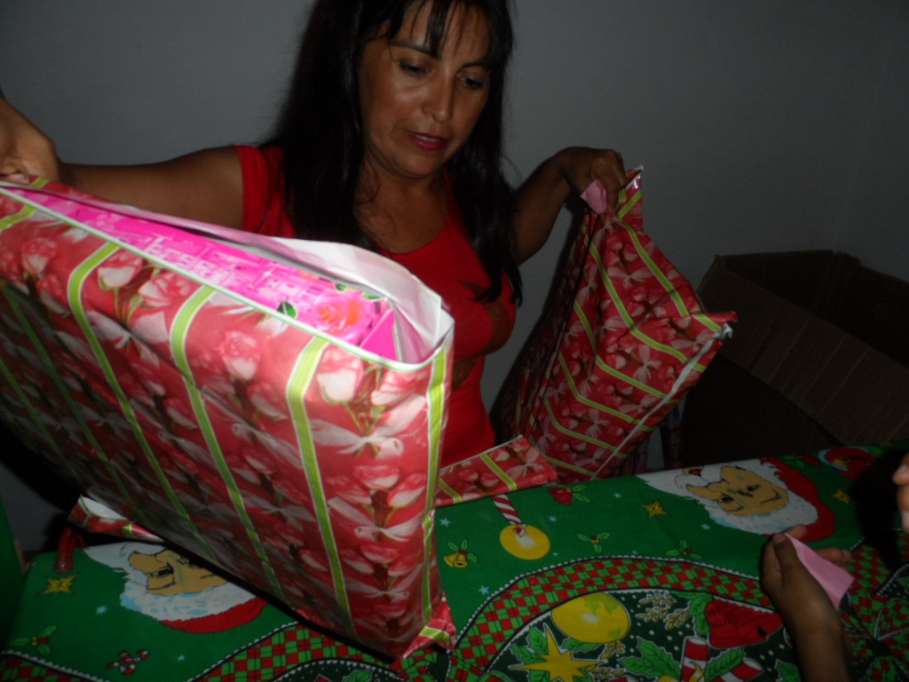 Weihnachtsbescherung für ca. 300 Kinder