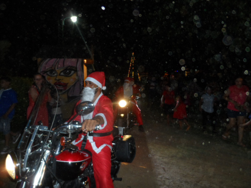 Weihnachtsbescherung für ca. 300 Kinder