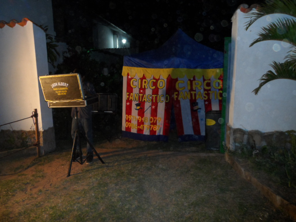 Weihnachtsbescherung für ca. 300 Kinder