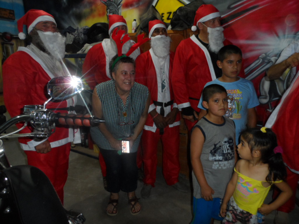 Weihnachtsbescherung für ca. 300 Kinder