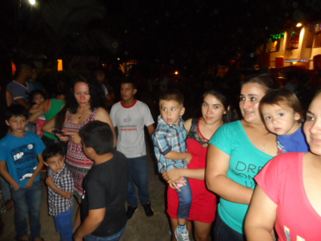 Weihnachtsbescherung für ca. 300 Kinder