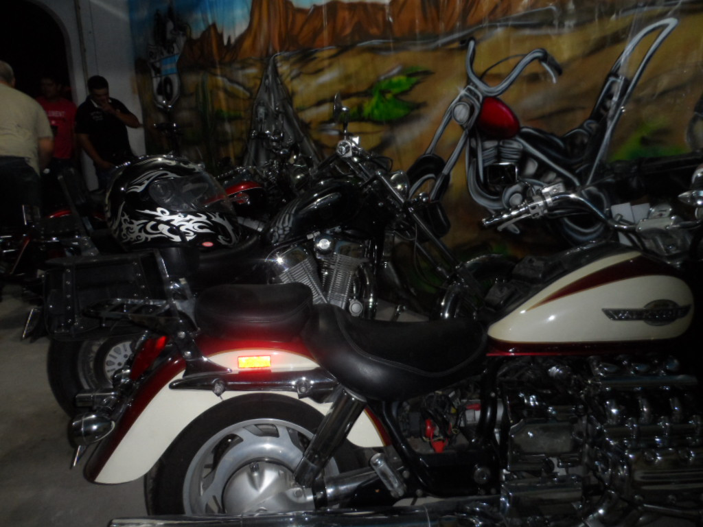 Weihnachtsbescherung für ca. 300 Kinder