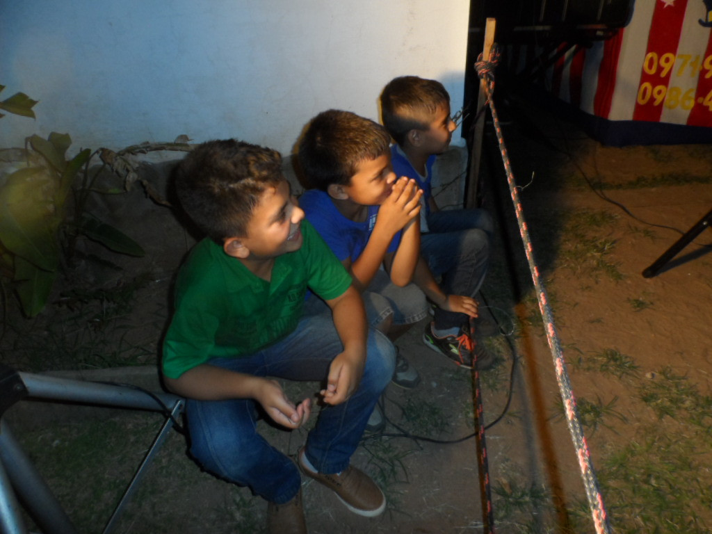 Weihnachtsbescherung für ca. 300 Kinder