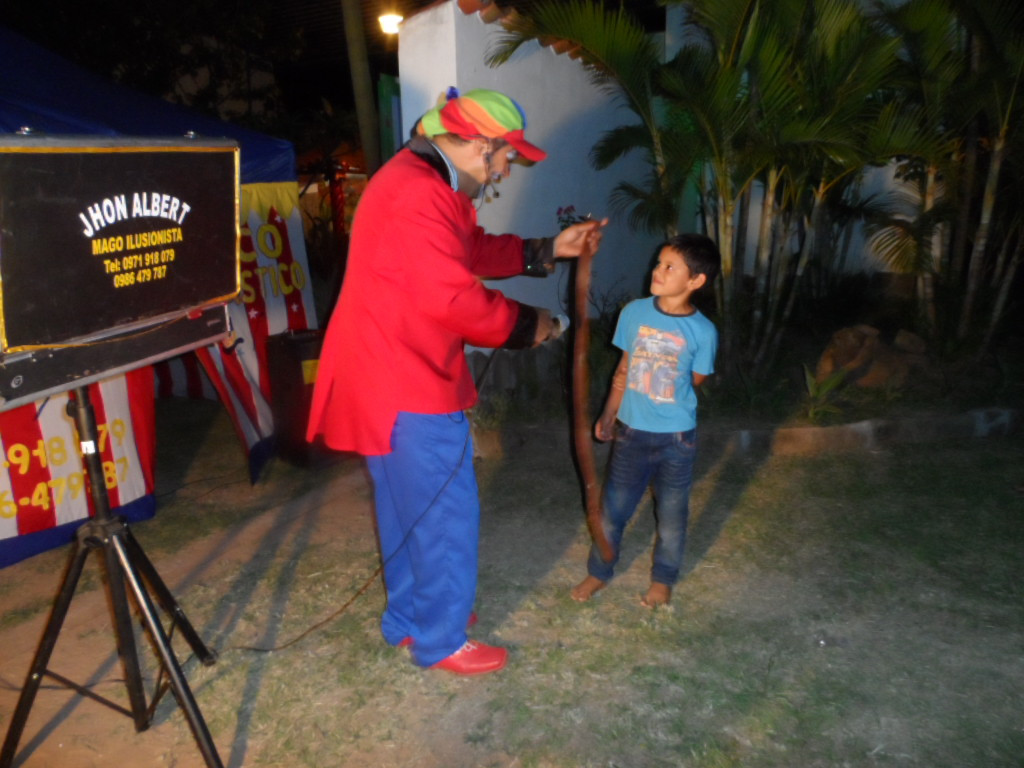Weihnachtsbescherung für ca. 300 Kinder