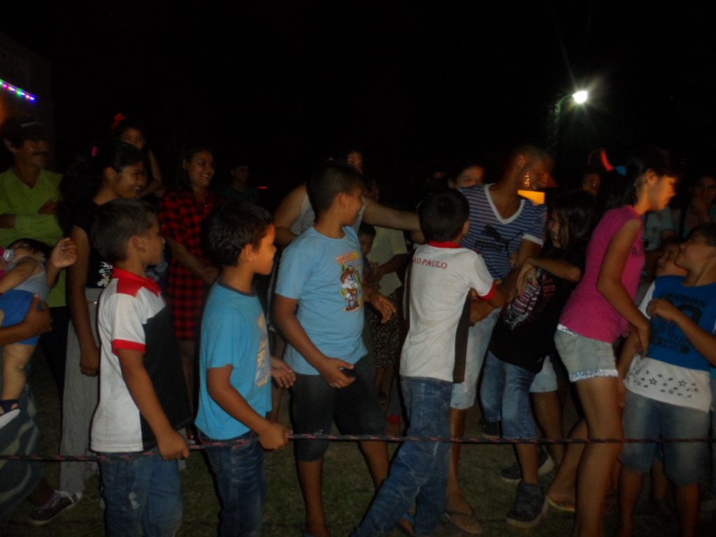 Weihnachtsbescherung für ca. 300 Kinder