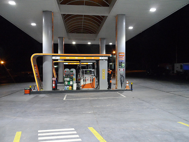 Tankstelle 13