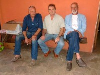 Männer sonnen sich in Paraguay
